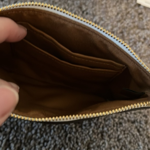 Coach Signature Leather Coin Zip Wallet - Picture 4 of 4